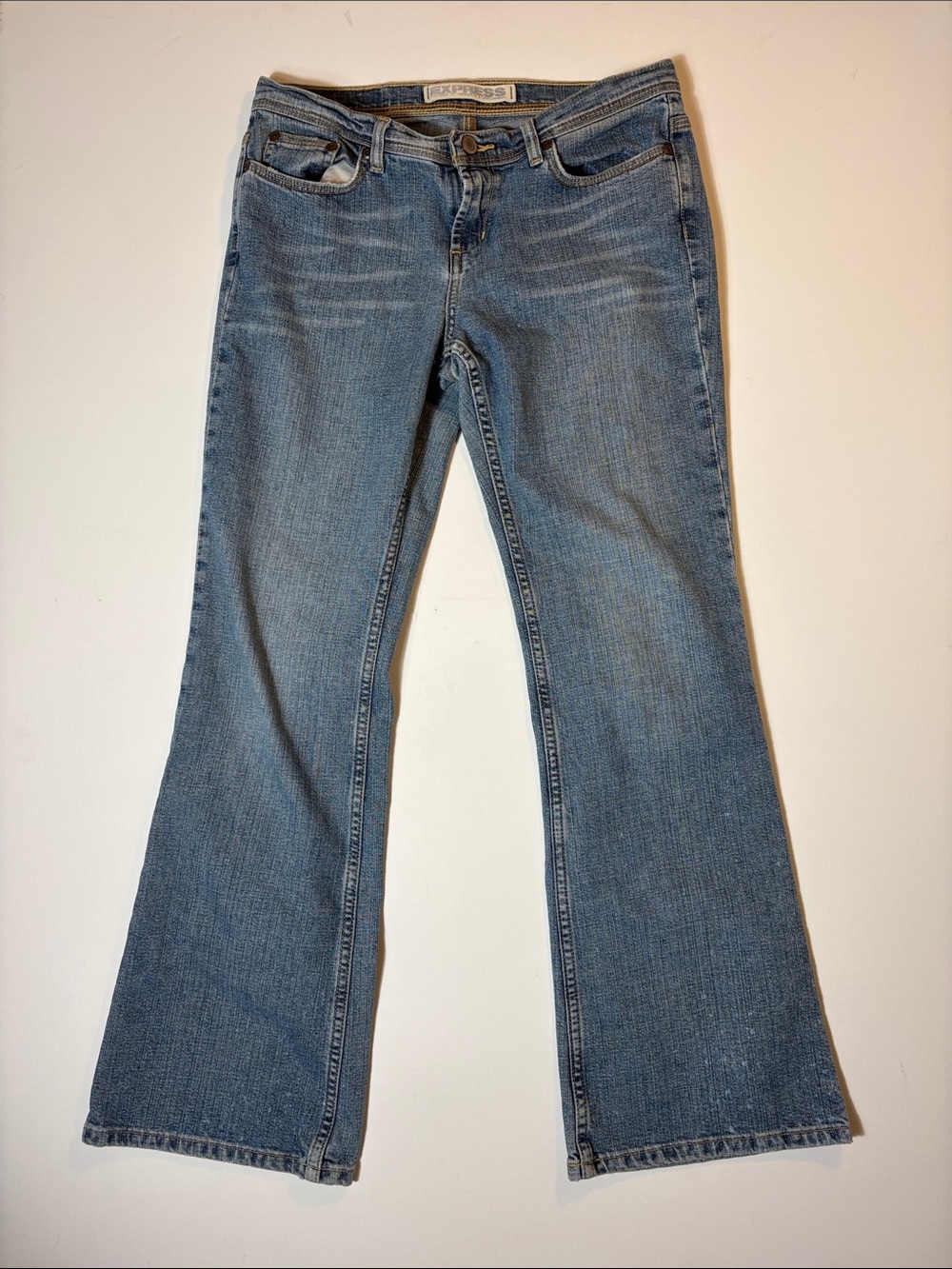 Express Precision Fit Bootcut Jeans Womens Size 10R Medium Wash Stretch Denim